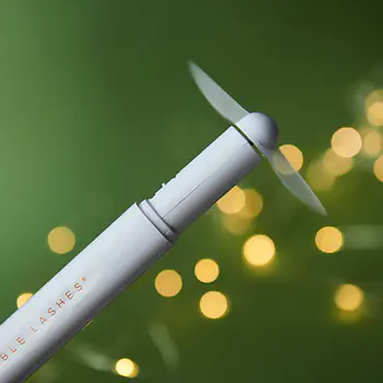 wiatraczek do rzęs przedłużonych