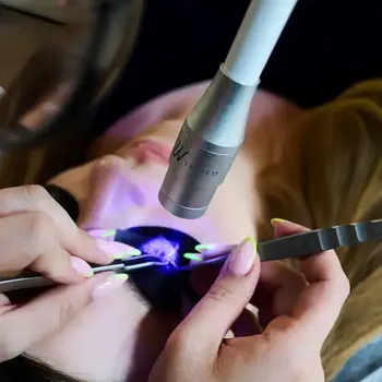 UV lampa na prodlužování řas – Bílá