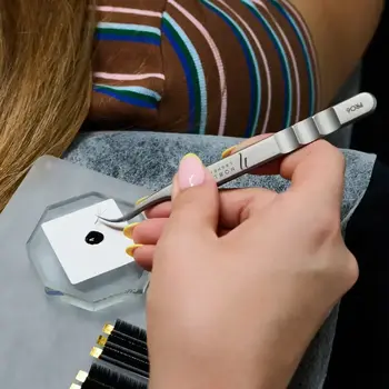 Pinzeta na řasy Noble Volume PRO 6 – Zahnutá