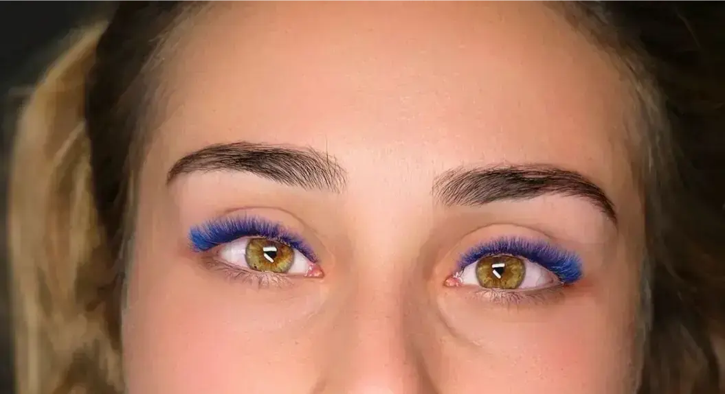 Dodej svým očím barvy – barevné stylizace s WOW efektem