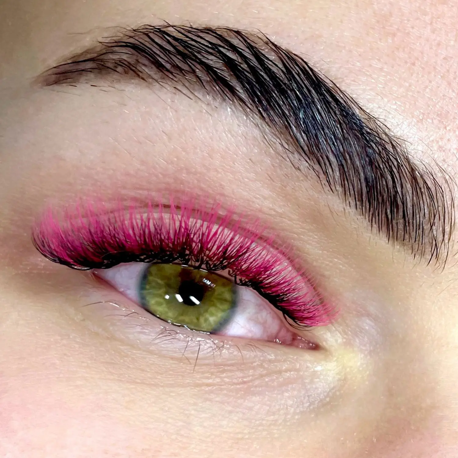 Růžové řasy Mega Volume