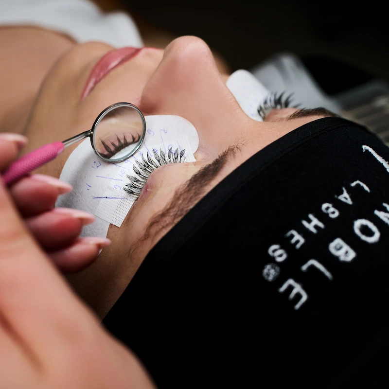 Zrcátko Noble Lashes