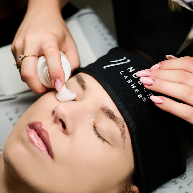 Šampon Pure Lash & Brow v použití